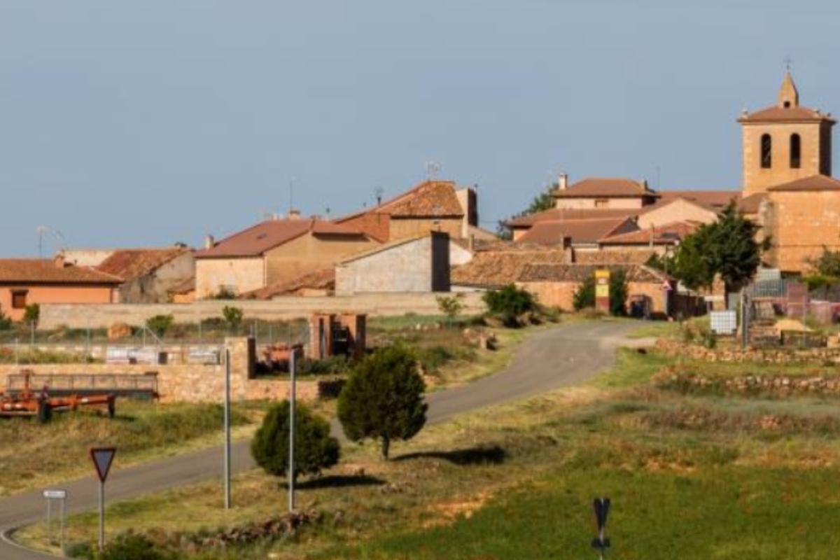 El pequeño pueblo de España que ofrece vivienda gratis y empleo para evitar desaparecer