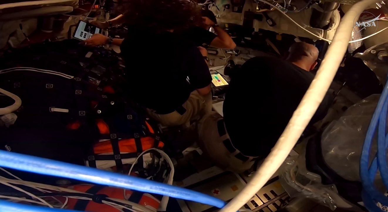 Tras 40 minutos en silencio absoluto, la tripulación de Artemis II recupera el contacto con la Tierra