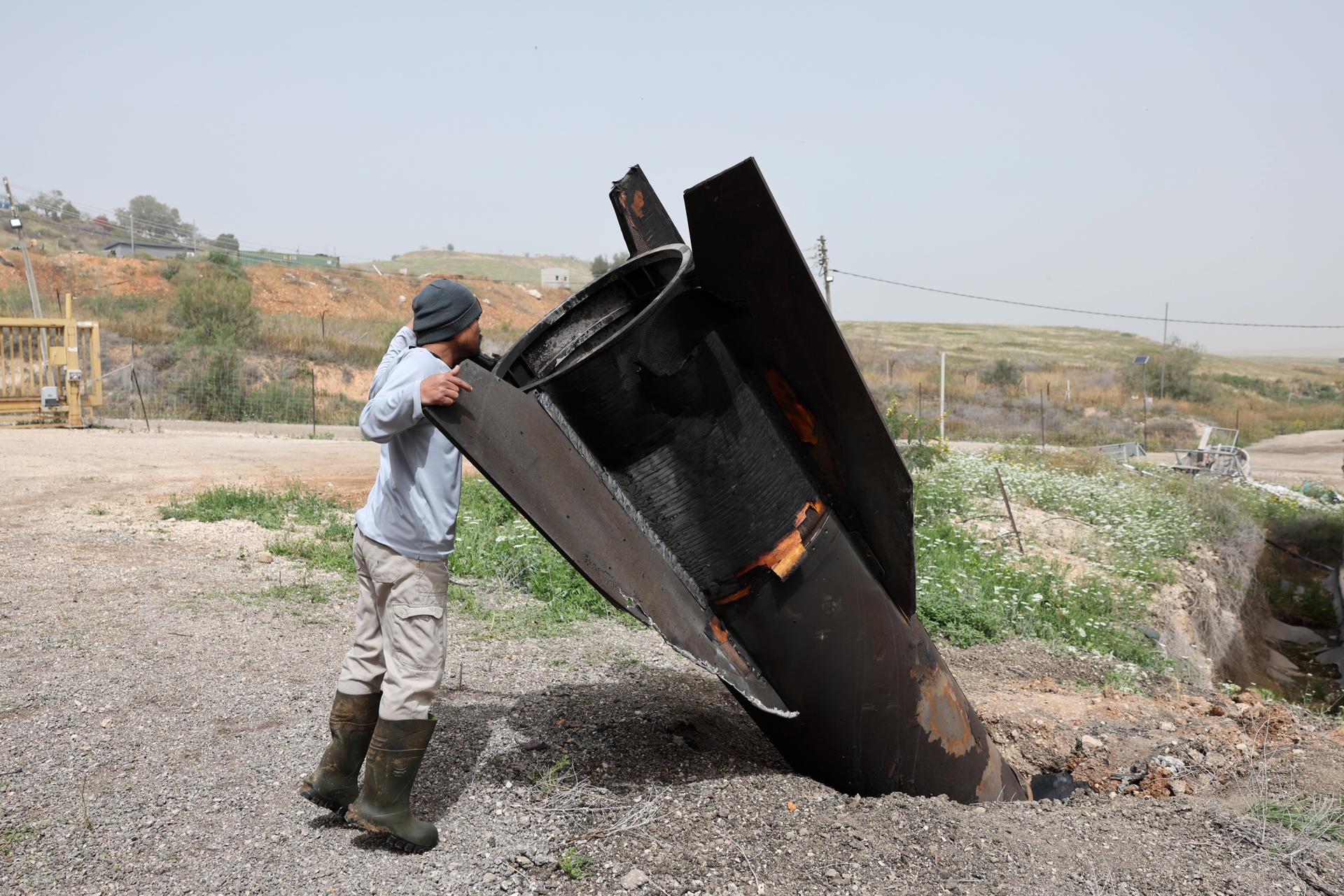 Irak cierra el paso fronterizo con Irán por un ataque contra terminal que dejó un muerto