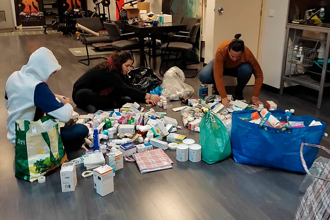 Los cubanos en España que salvan a sus familias de la isla en la peor crisis