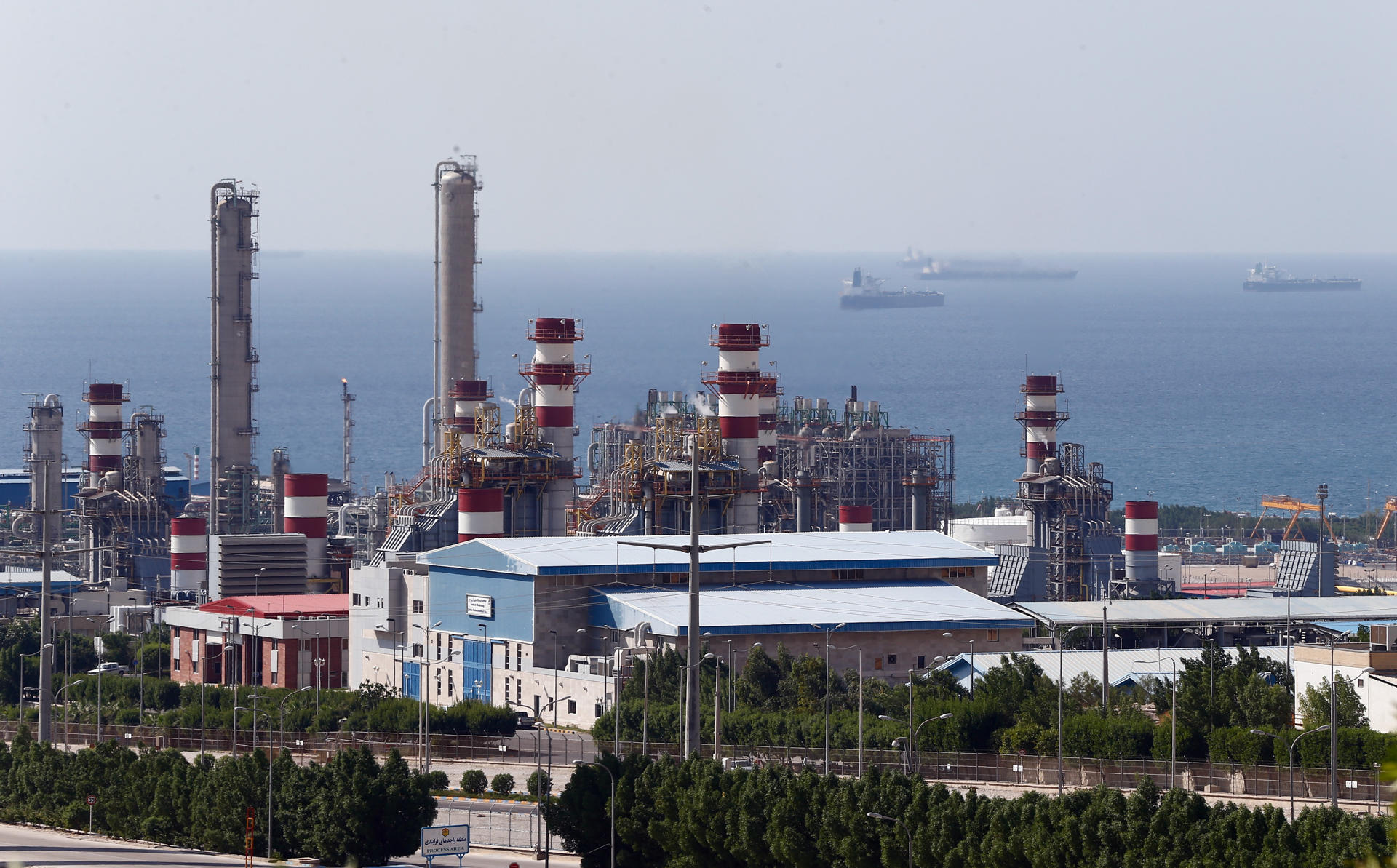 ATAQUE ISRAELÍ A INFRAESTRUCTURA PETROQUÍMICA IRANÍ