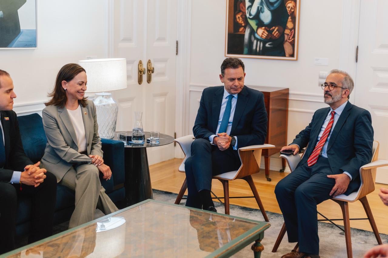 Canciller de Portugal reiteró su apoyo a una transición en Venezuela tras reunión con María Corina Machado (Fotos)