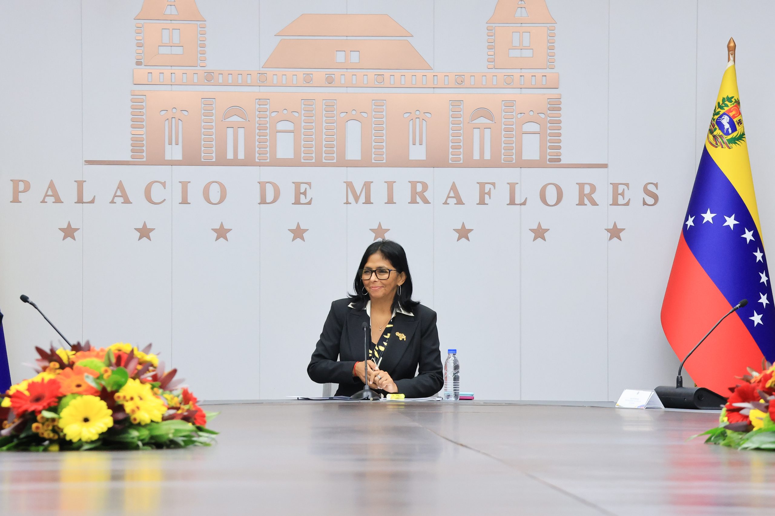 El plan de Delcy Rodríguez con EEUU en su intento desesperado por 