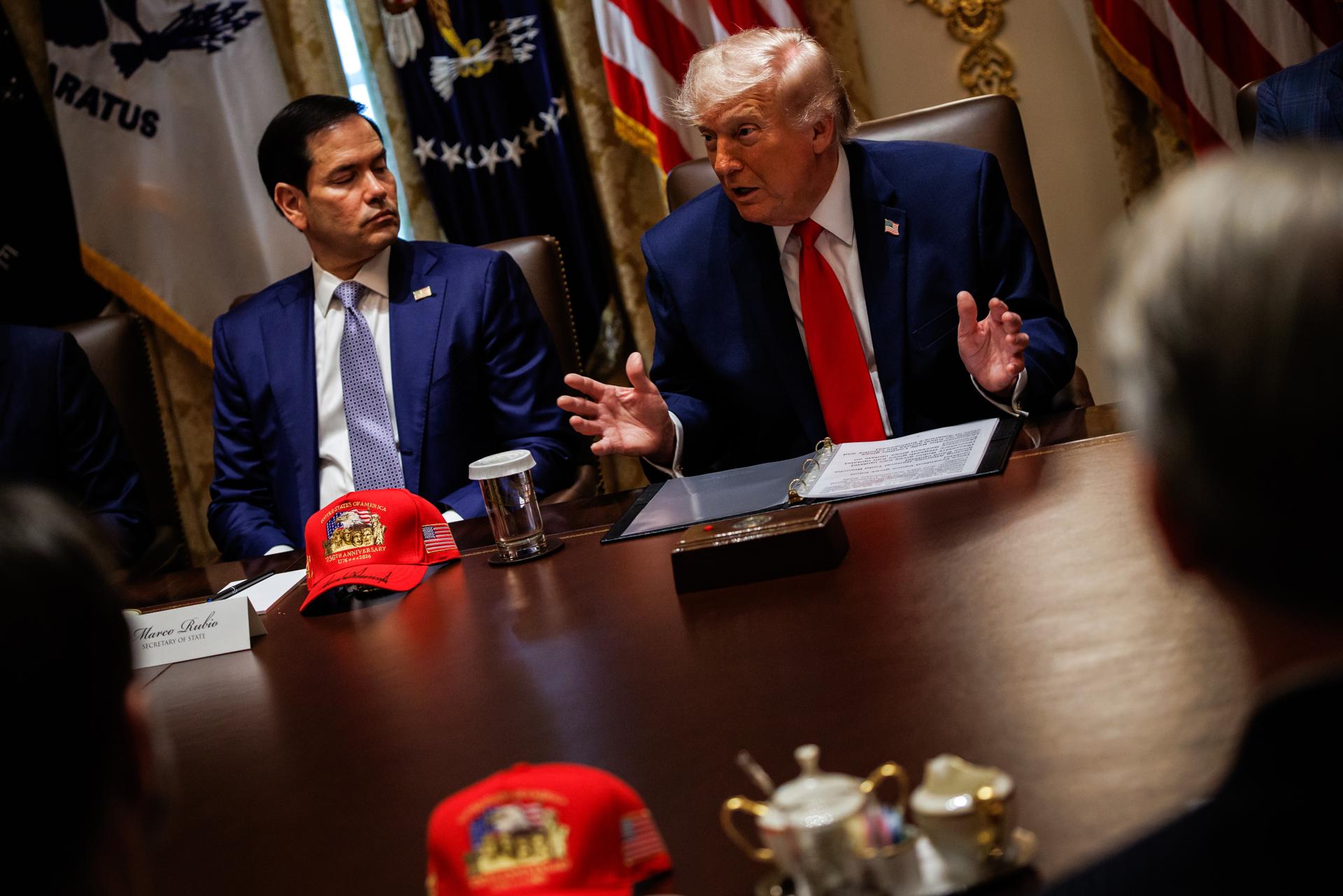Trump mantiene una reunión con su equipo para tomar una "decisión final" sobre Irán
