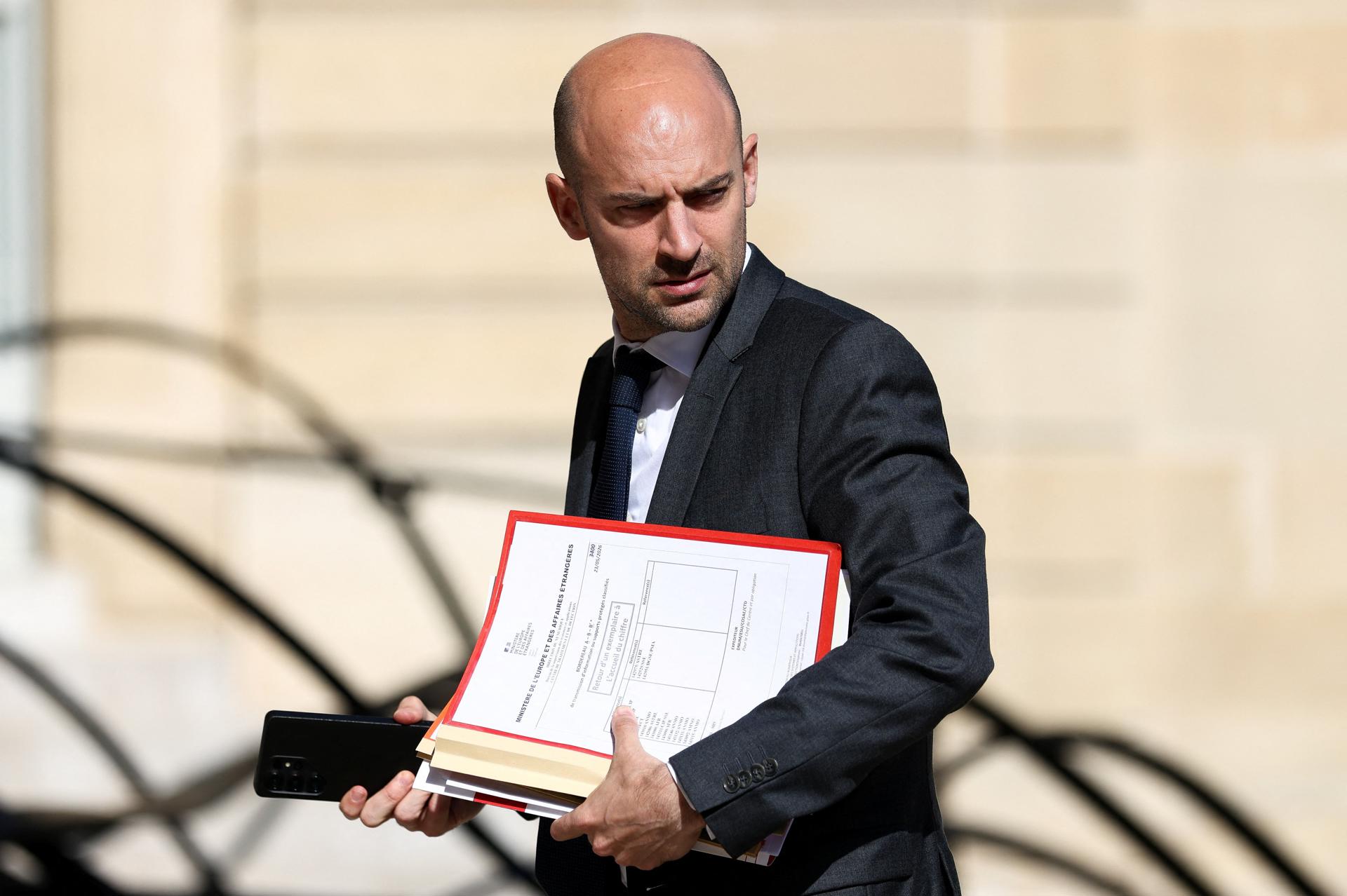 Francia pide a Irán y Estados Unidos acelerar un acuerdo: Esto tiene que terminar