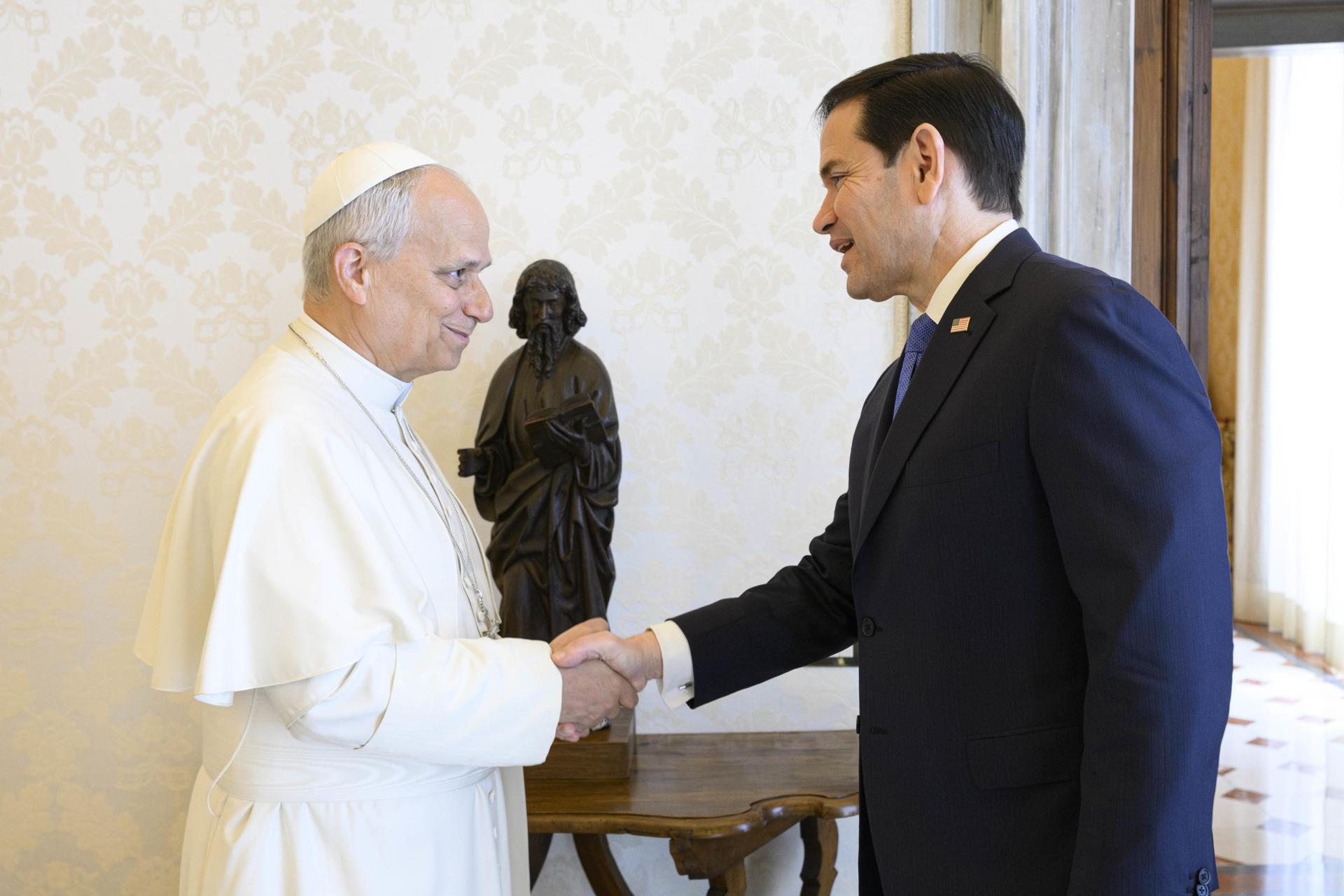 Marco Rubio manifiesta ante León XIV su compromiso por la paz y buena relación con el Vaticano