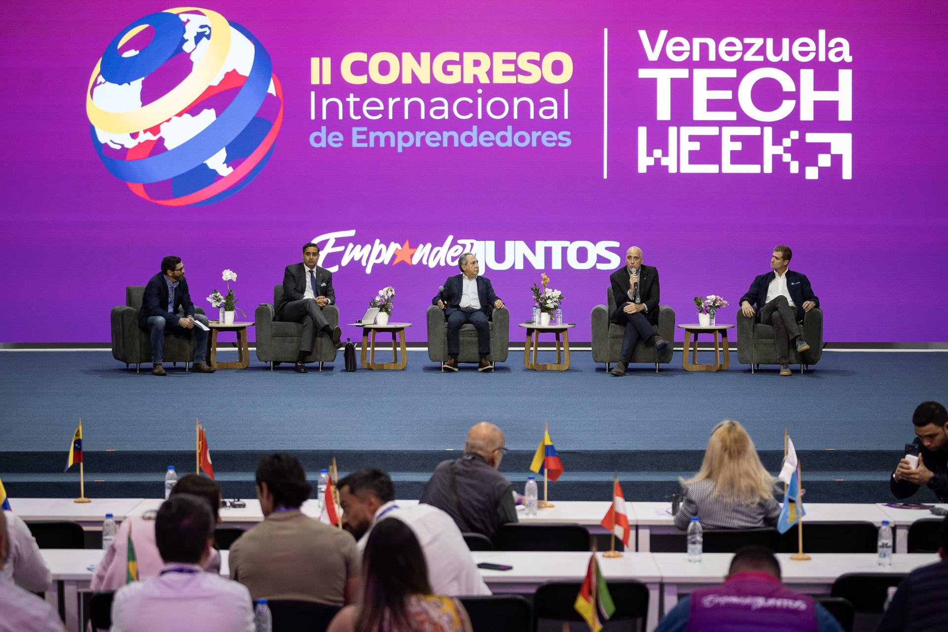 Empresarios venezolanos apuestan por el “renacer económico” y piden apoyo de inversionistas extranjeros