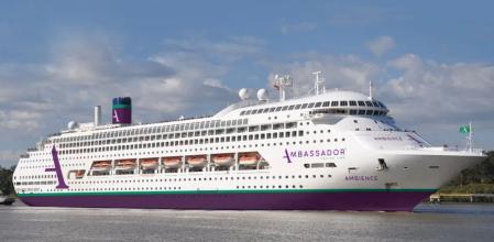 Alerta en Francia: confinadas más de mil personas en un crucero tras muerte por brote de norovirus