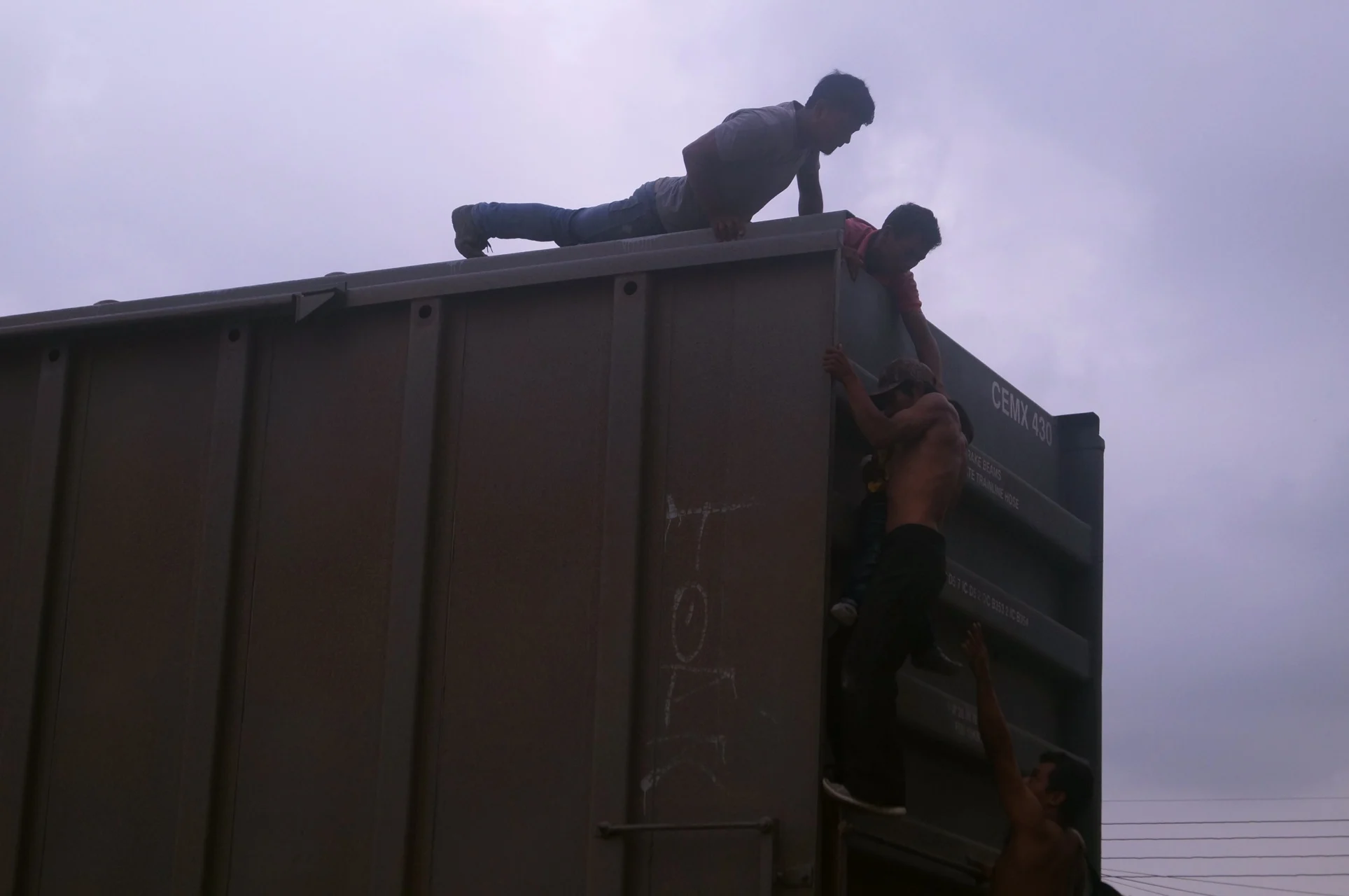 La muerte de siete migrantes en un tren de carga en Texas es investigada como 