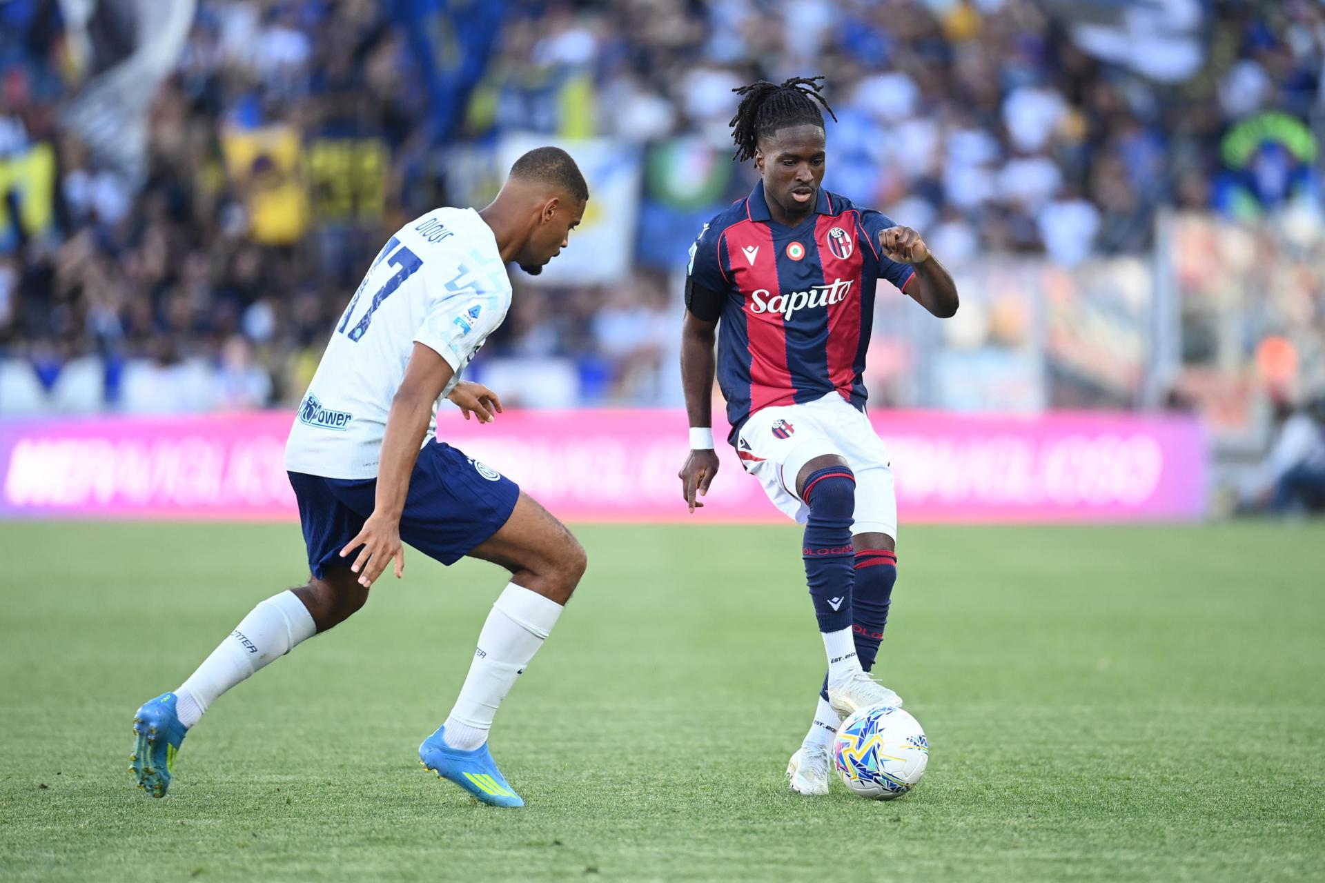 El campeón Inter rescató un empate tras festival de goles ante Bolonia