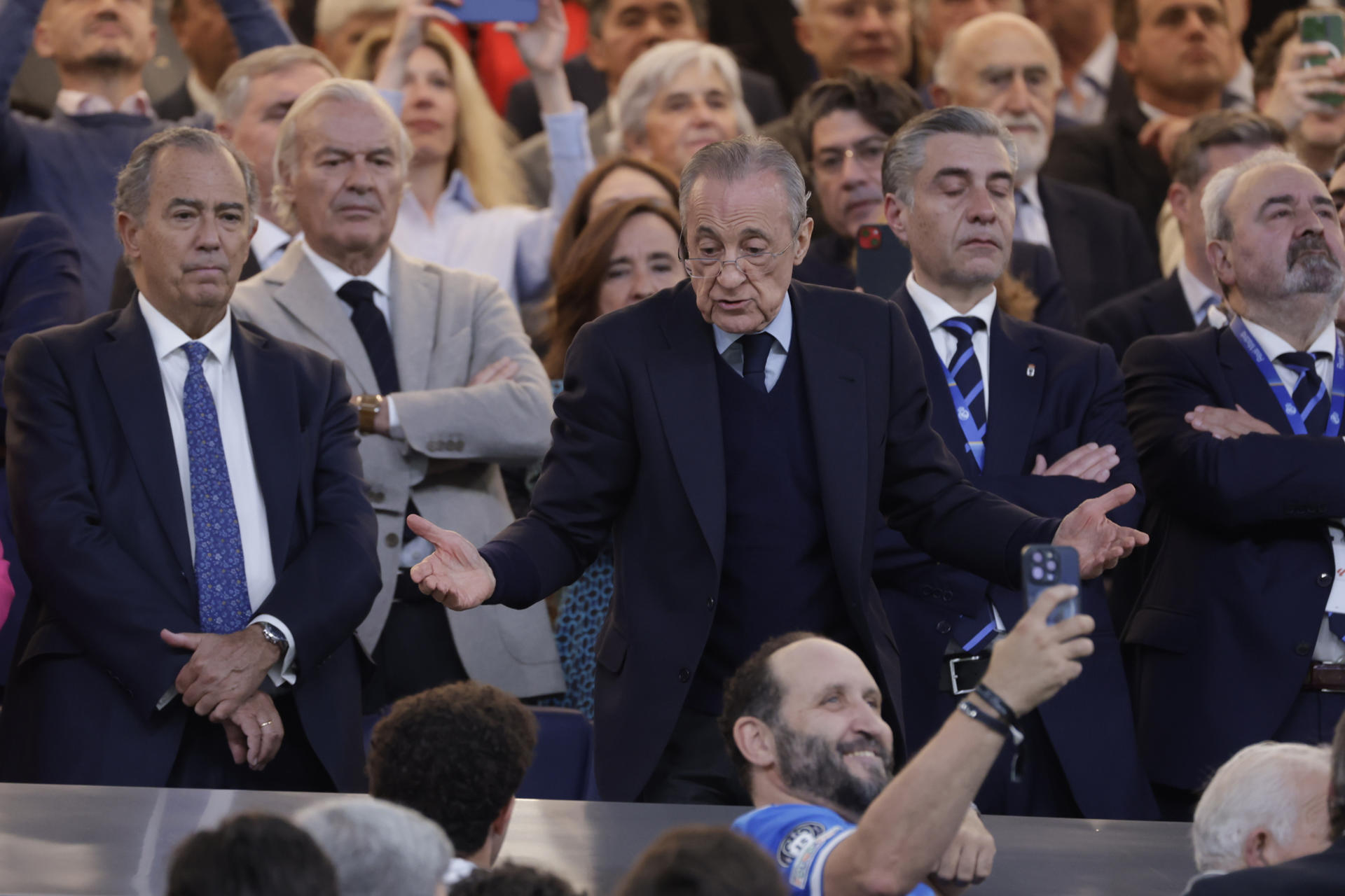 Árbitros españoles denuncian a Florentino Pérez y al Real Madrid ante la Comisión Antiviolencia