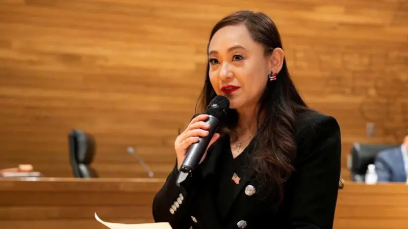 Alcaldesa de una ciudad en California renunció tras reconocer que actuaba como agente secreta de China