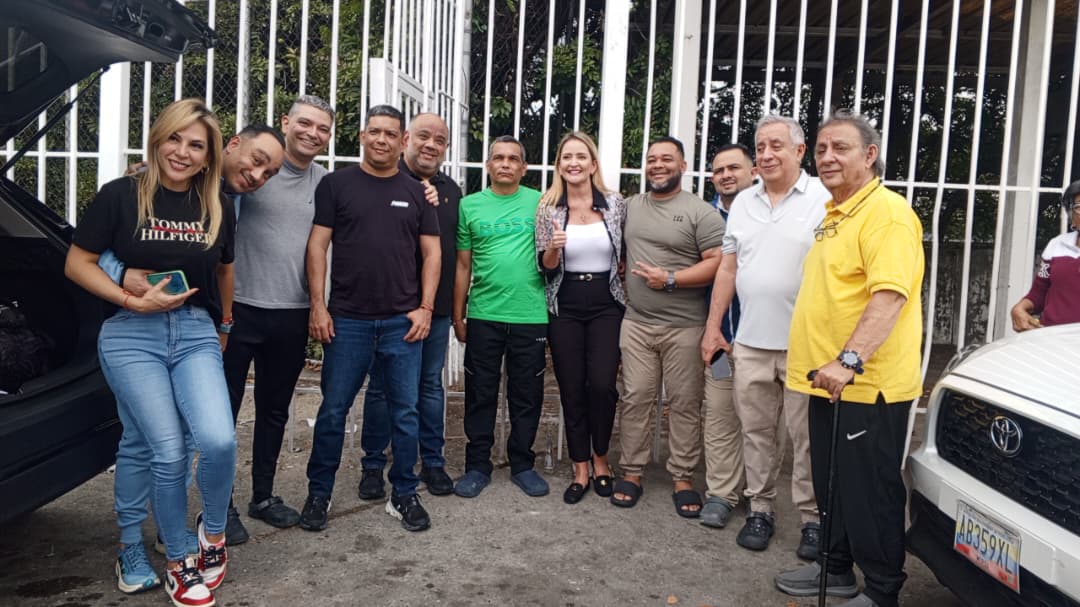 Excarcelaron a varios integrantes de la familia Leiva que permanecían detenidos en Caracas (VIDEO)