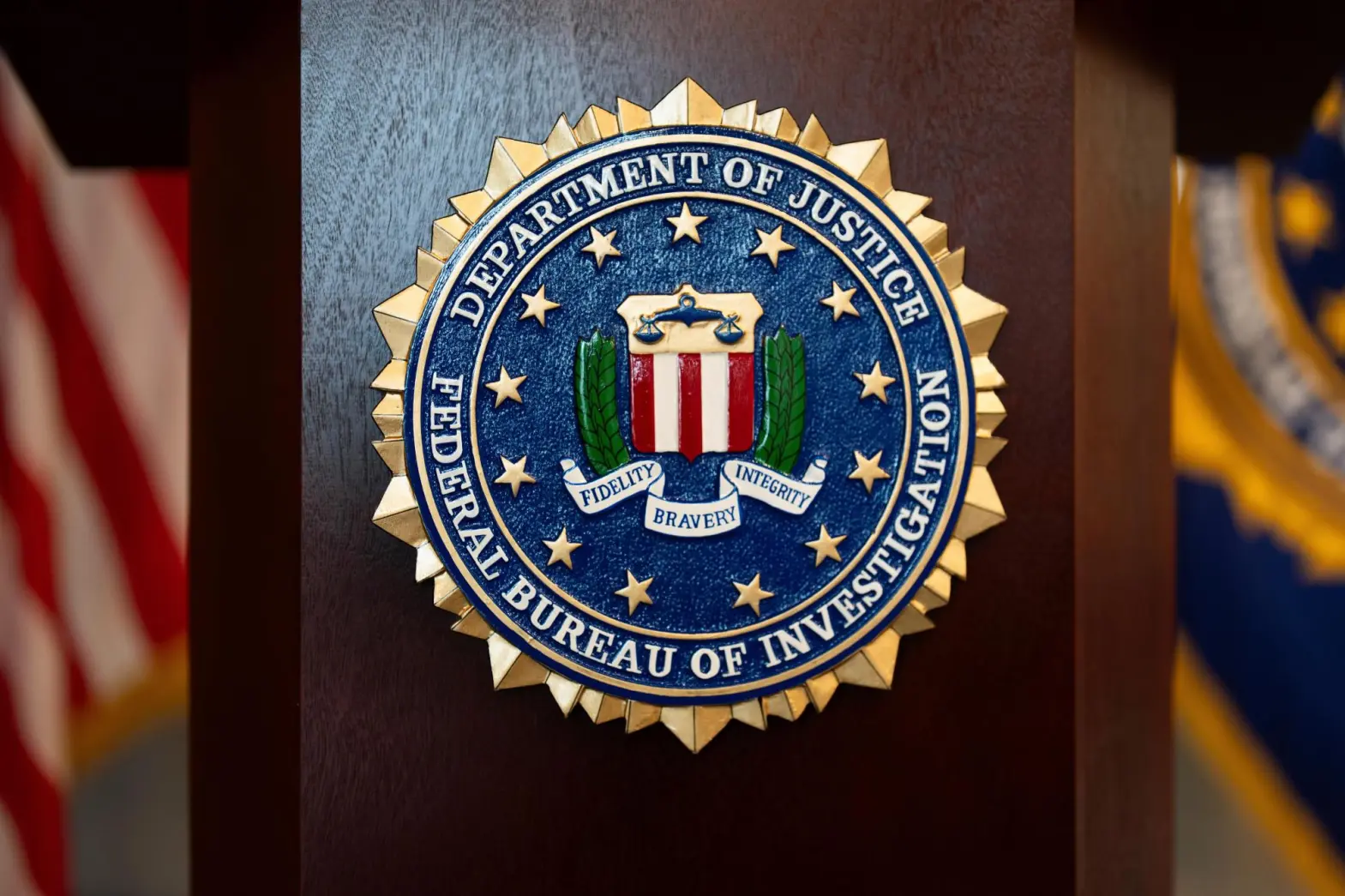 FBI arrestó a exagente de la CIA tras hallar lingotes de oro por 40 millones de dólares