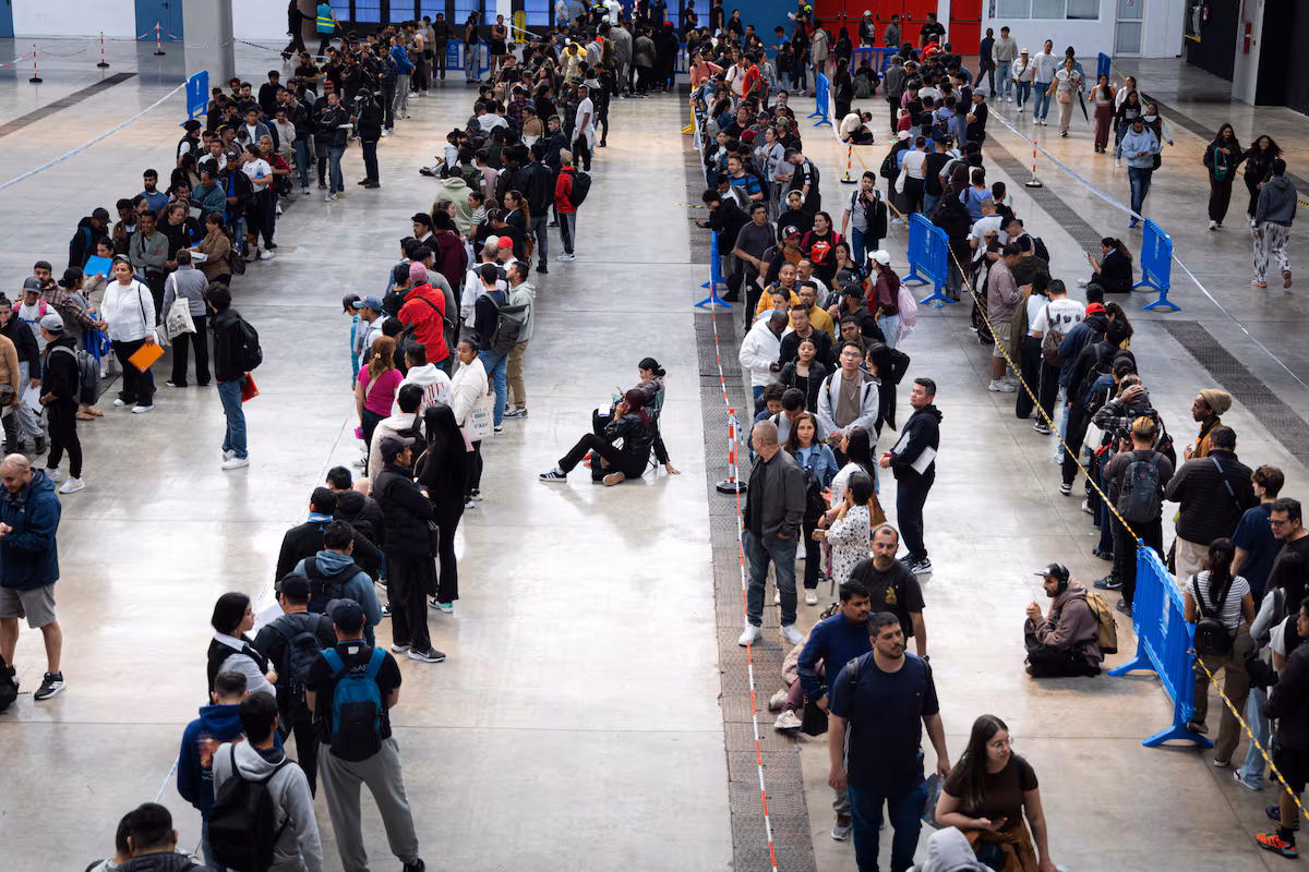 Tribunal Supremo de España rechaza paralizar cautelarmente la regularización de inmigrantes