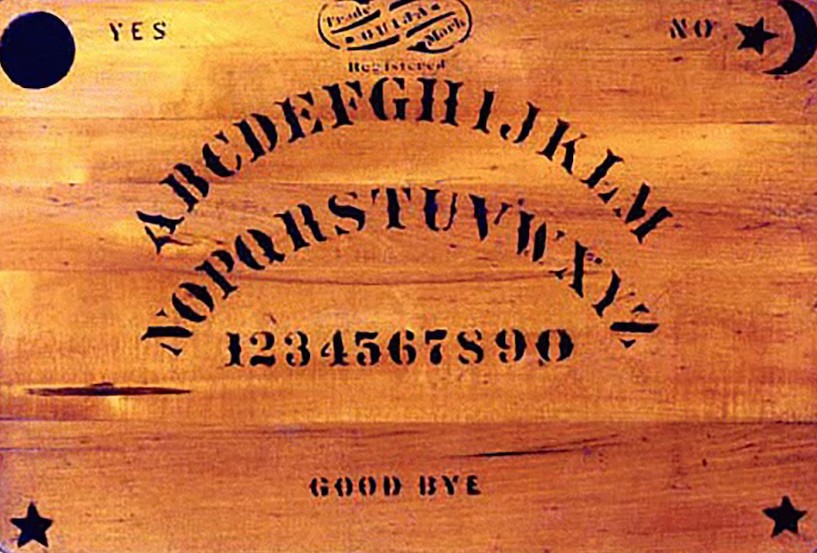 Un misterio de terror, el pacto millonario de sus creadores y los secretos de sangre que sepultó la Ouija: la historia del tablero maldito