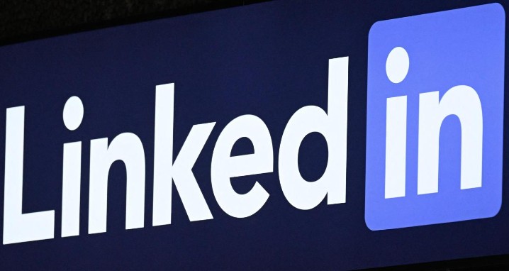 Una ONG denuncia a LinkedIn por supeditar a un pago el acceso a datos personales