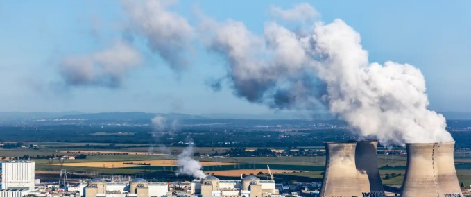 Un incendio en el transformador de un reactor atómico en Francia no causa impacto nuclear
