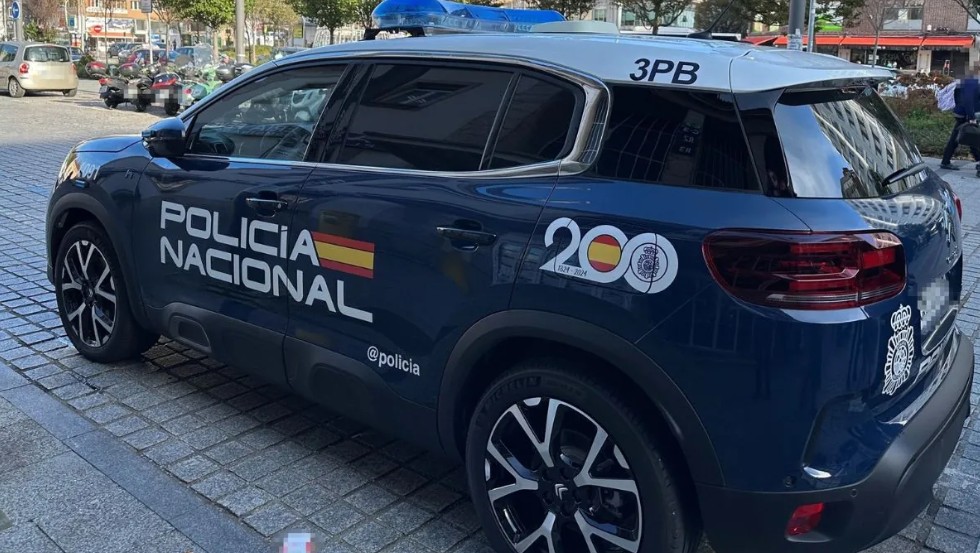 La Policía registra el despacho de Zapatero y la empresa de sus hijas (VIDEOS)