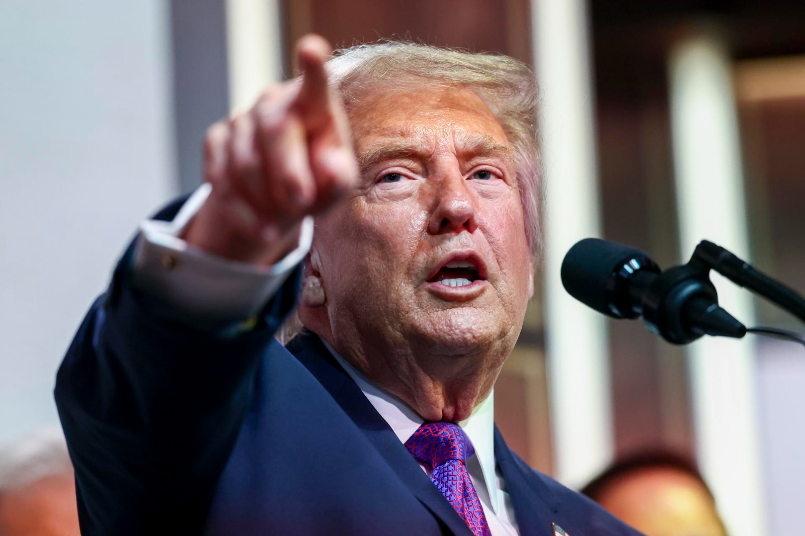 Proceso de paz pende de un hilo: Trump afirma que estuvo a 