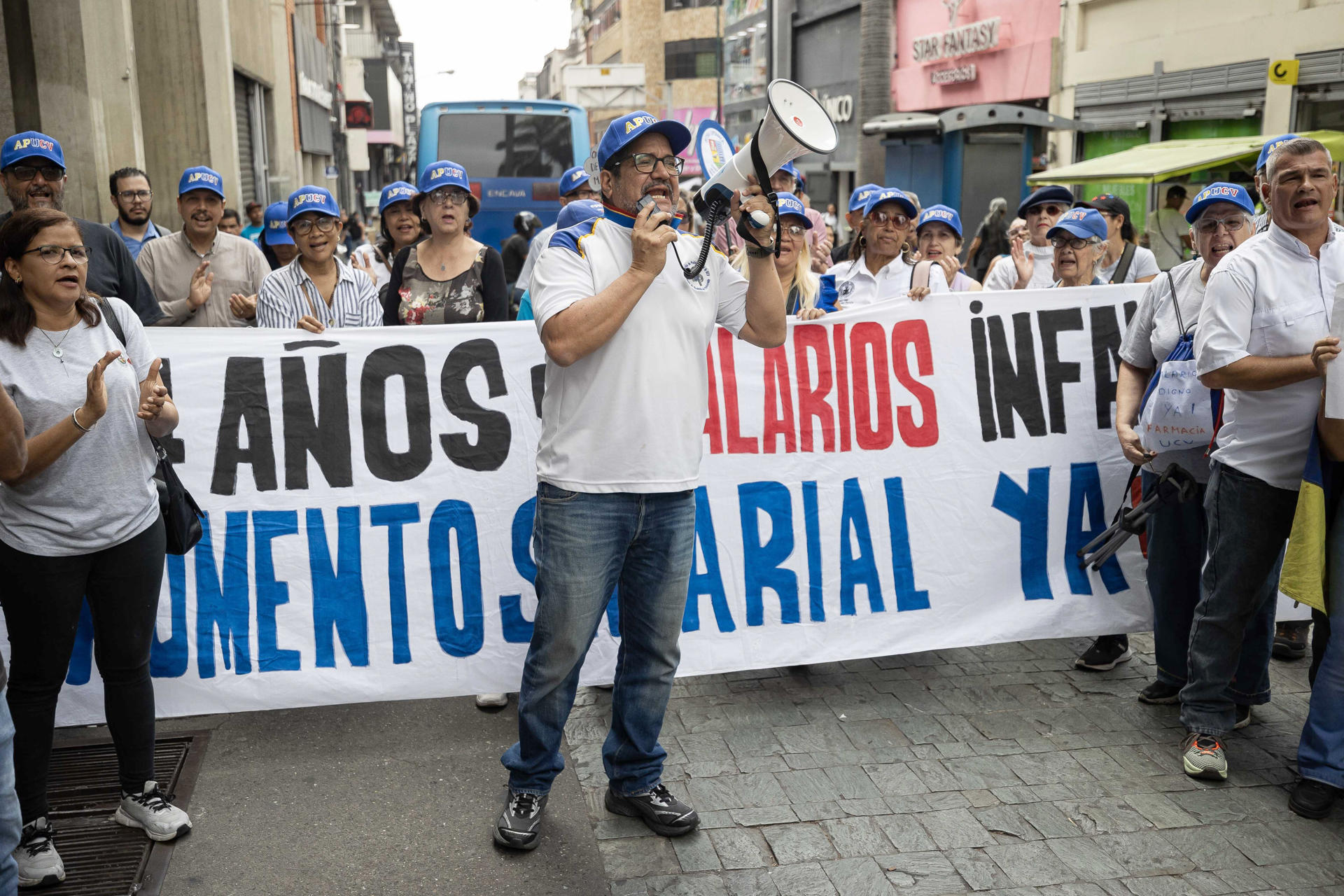 Profesores universitarios al límite: denuncian corrupción y confirmaron nuevo paro en todo el país (VIDEO)