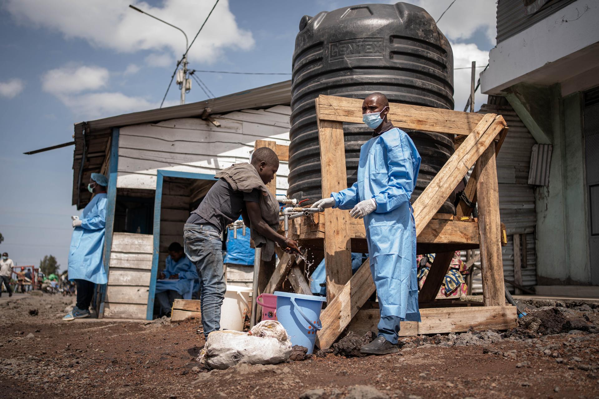 OMS eleva a 223 las muertes sospechosas por la epidemia de ébola en la República Democrática del Congo