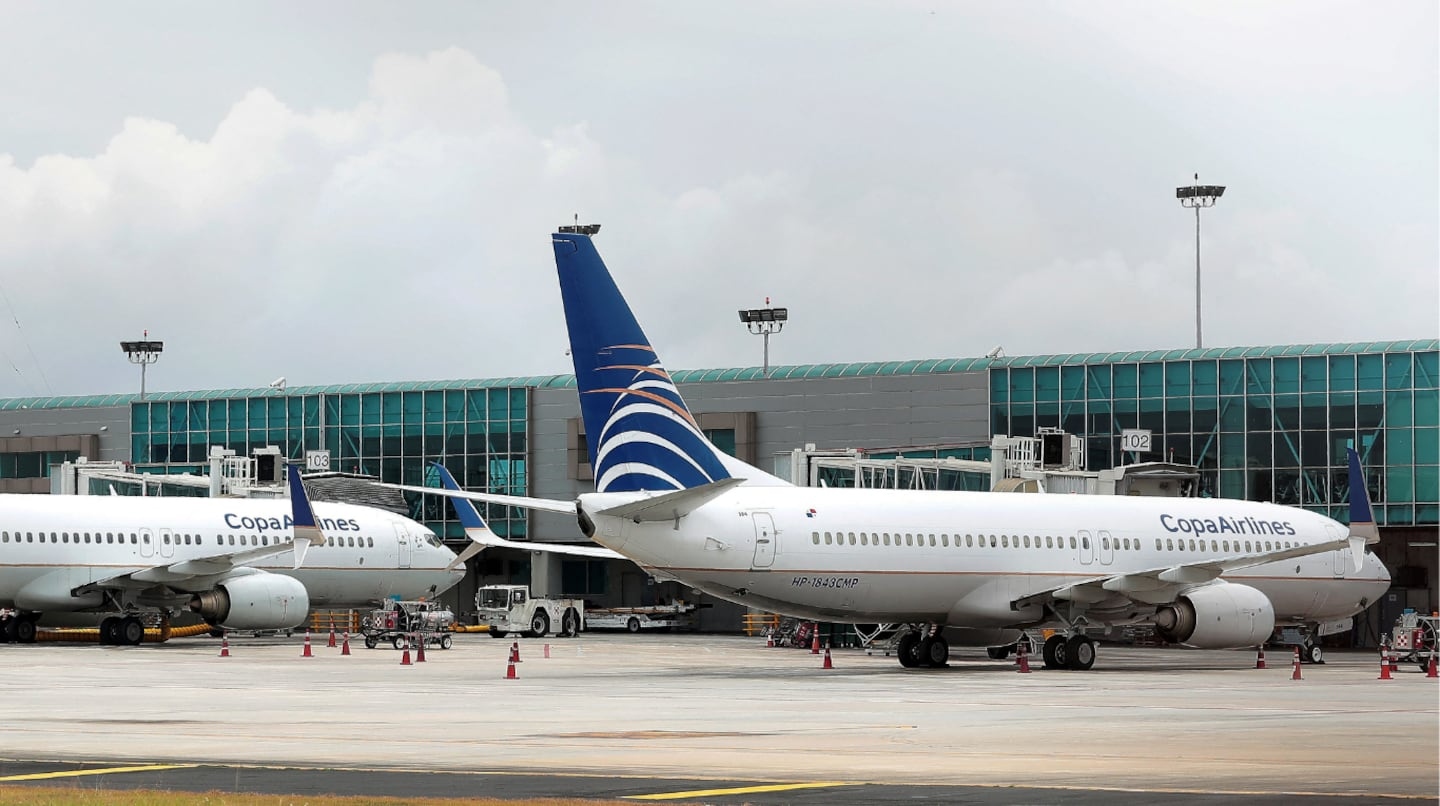 Escándalo en las alturas: detuvieron a una pareja por tener sexo en pleno vuelo