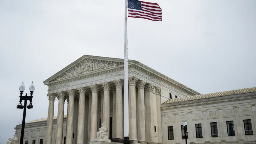 Corte Suprema rechazó intento de Florida de demandar a estados por licencias a indocumentados