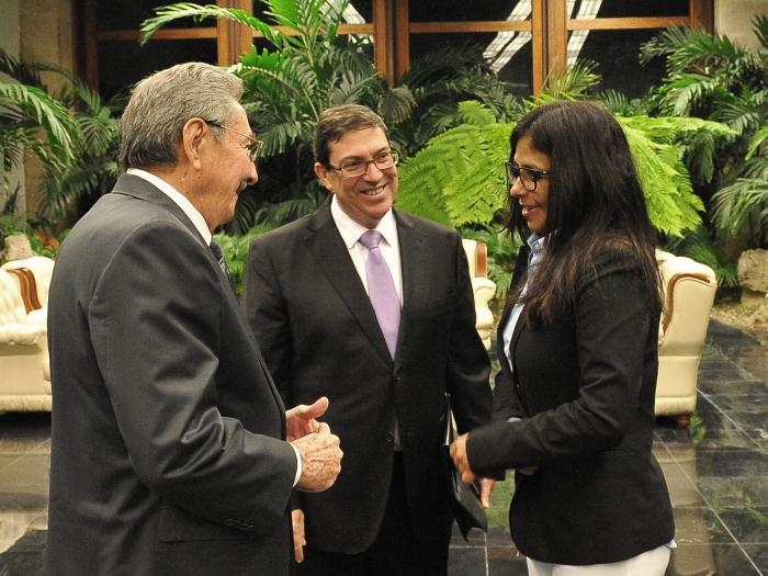 Siete horas después, el régimen de Delcy Rodríguez sigue mudo sobre la imputación en EEUU de Raúl Castro