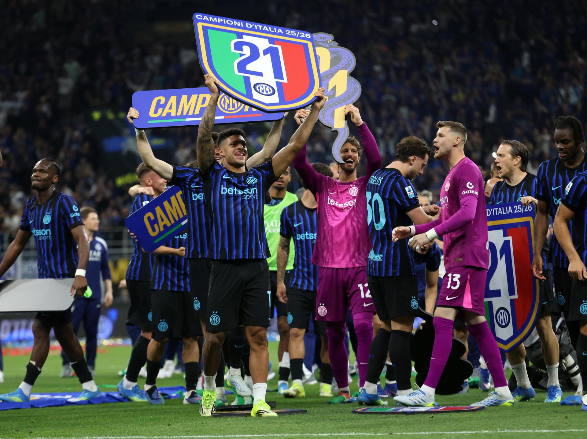 Inter conquistó el Scudetto y volvió a celebrar en San Siro 37 años después