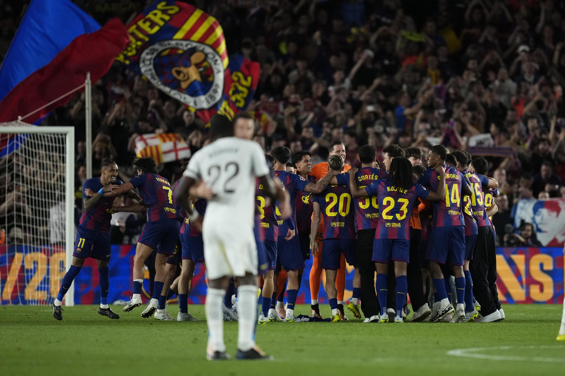 Luto, ironía y euforia en la primera gran noche del nuevo Spoify Camp Nou