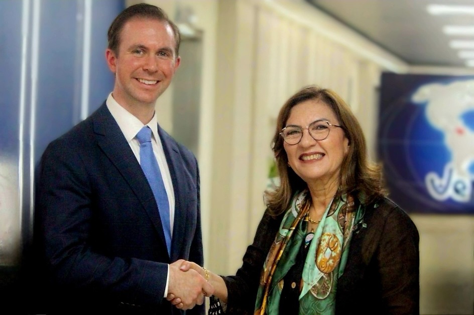 Lo que conversaron Jacqueline Farías y Ryan McCormack tras regreso de American Airlines a Venezuela