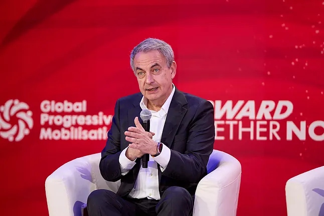 El Mundo: Zapatero tramó desde la 