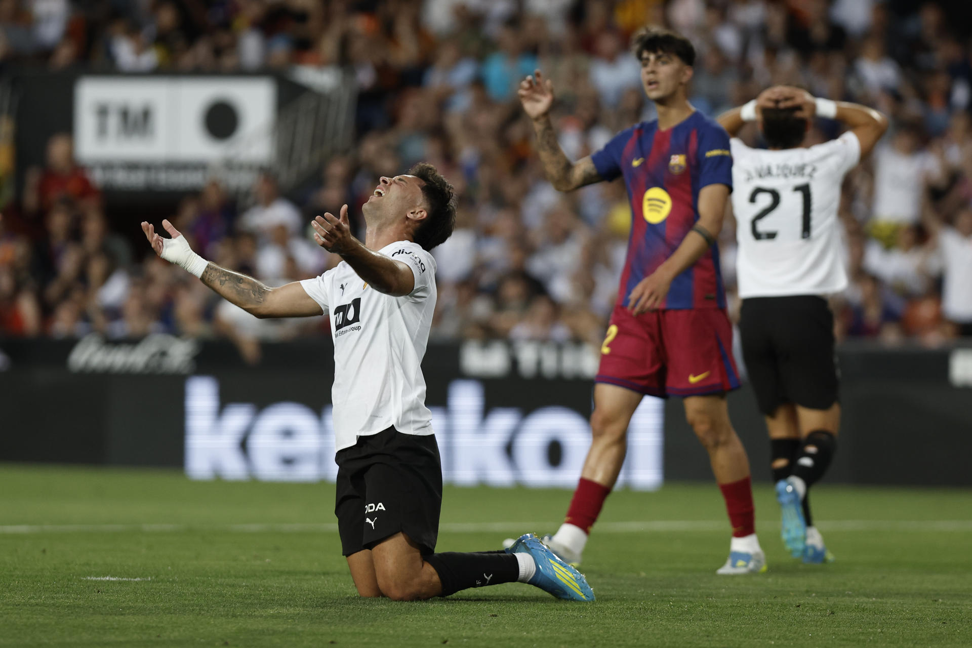 El Barcelona cerró la temporada con una dura derrota ante el Valencia