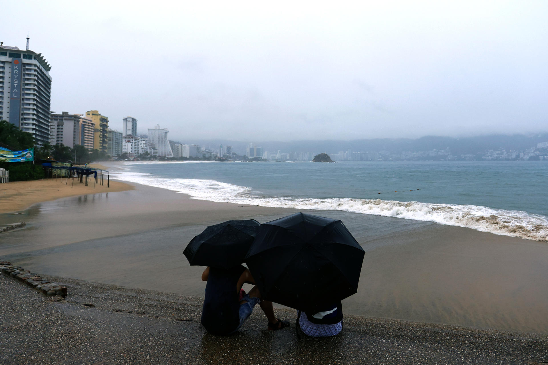 Tormenta tropical Boris se debilita y baja a presi