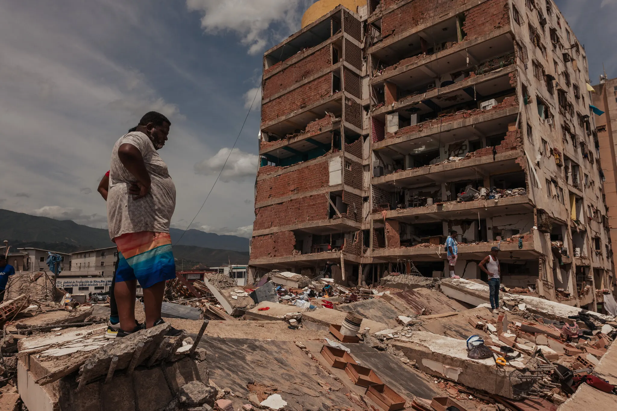 NYT: En la calle y en internet, los venezolanos buscan desesperadamente a sus familiares