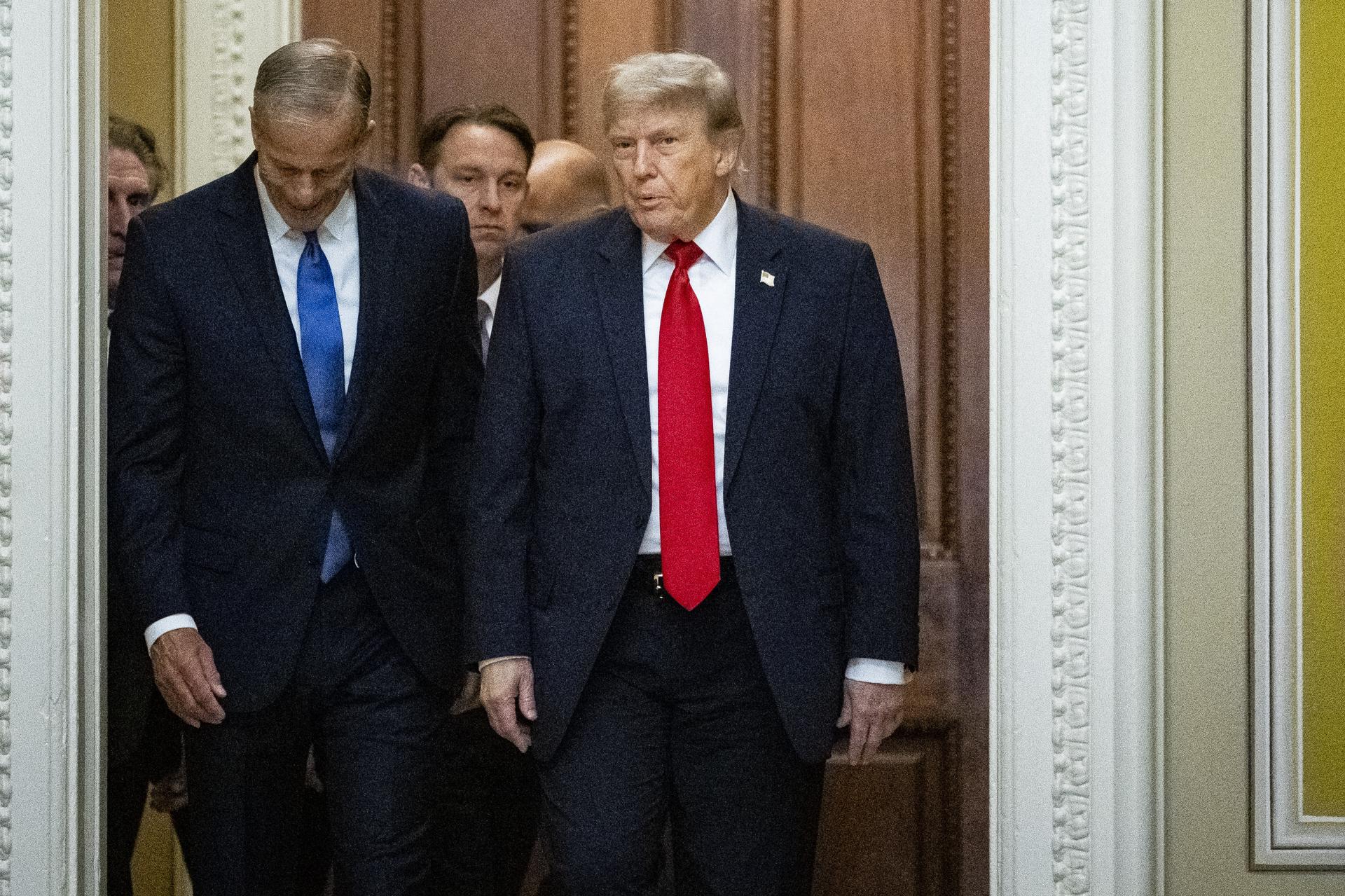 Trump aseguró que el régimen Irán hace "todo" lo que él pide y lanzó nueva advertencia