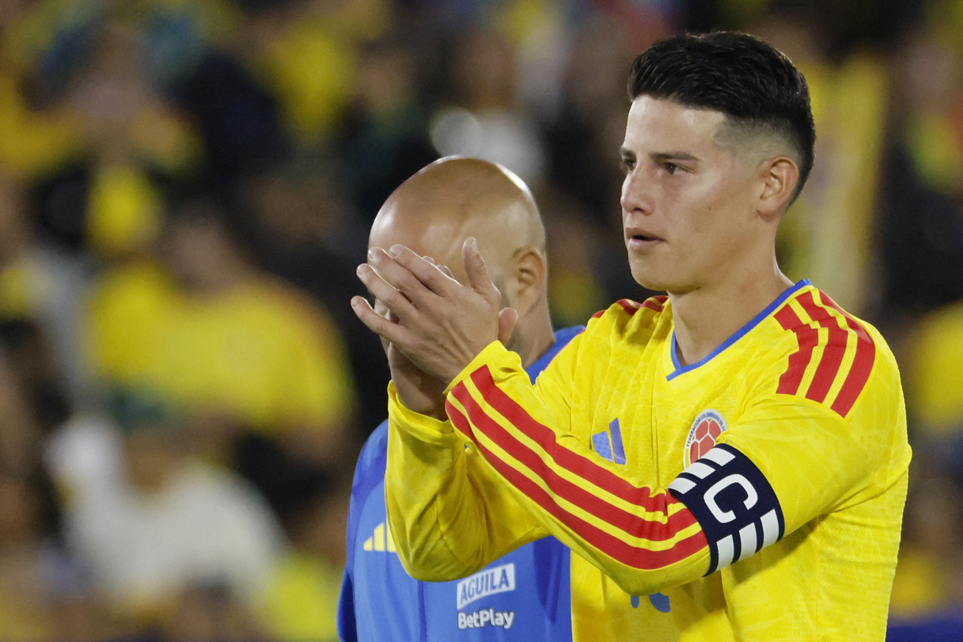 A James Rodríguez le tocó enviar un mensaje a Antonella Petro ante la presión pública (VIDEO)