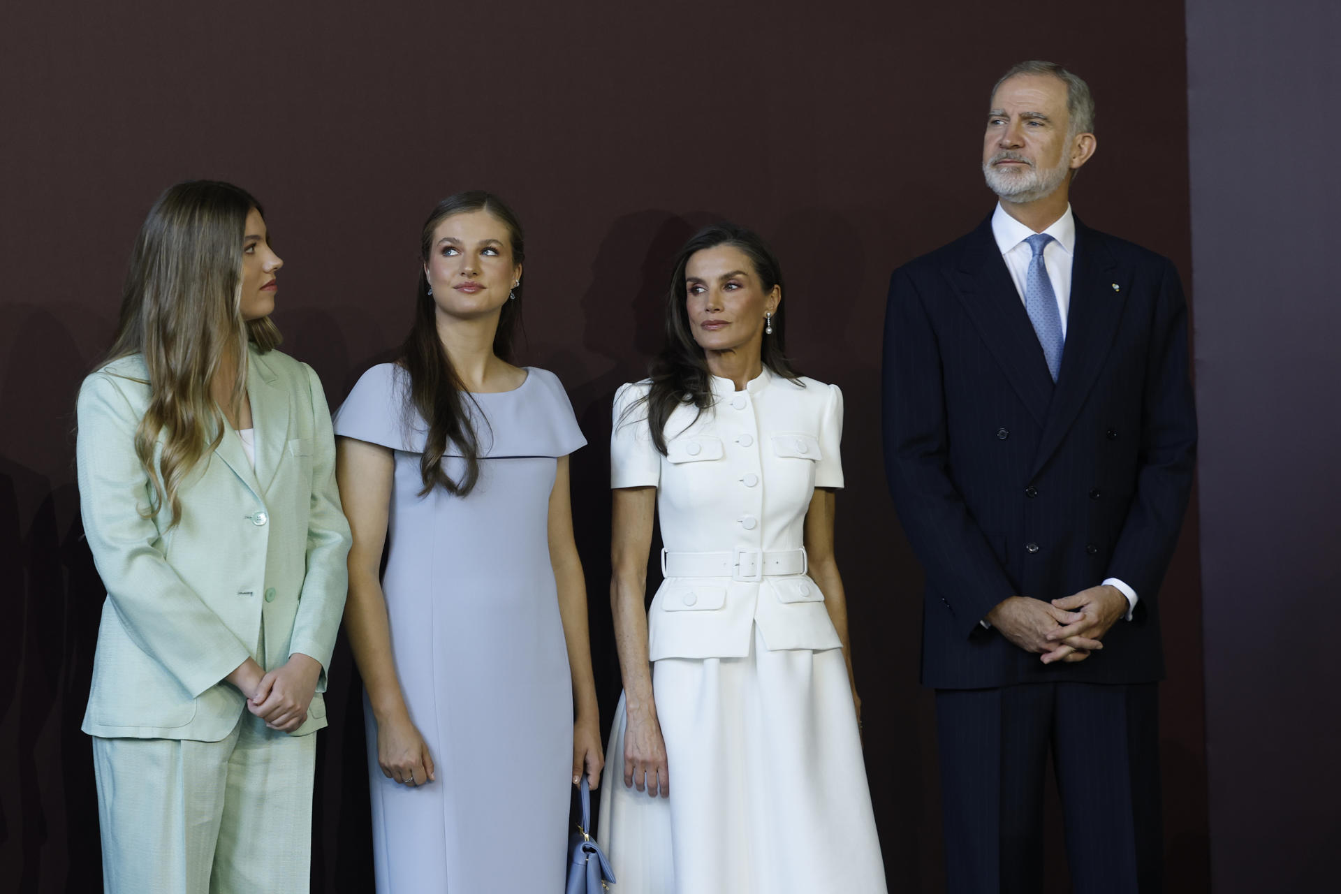 La reina Letizia mantiene el "privilegio de blanco" en su se