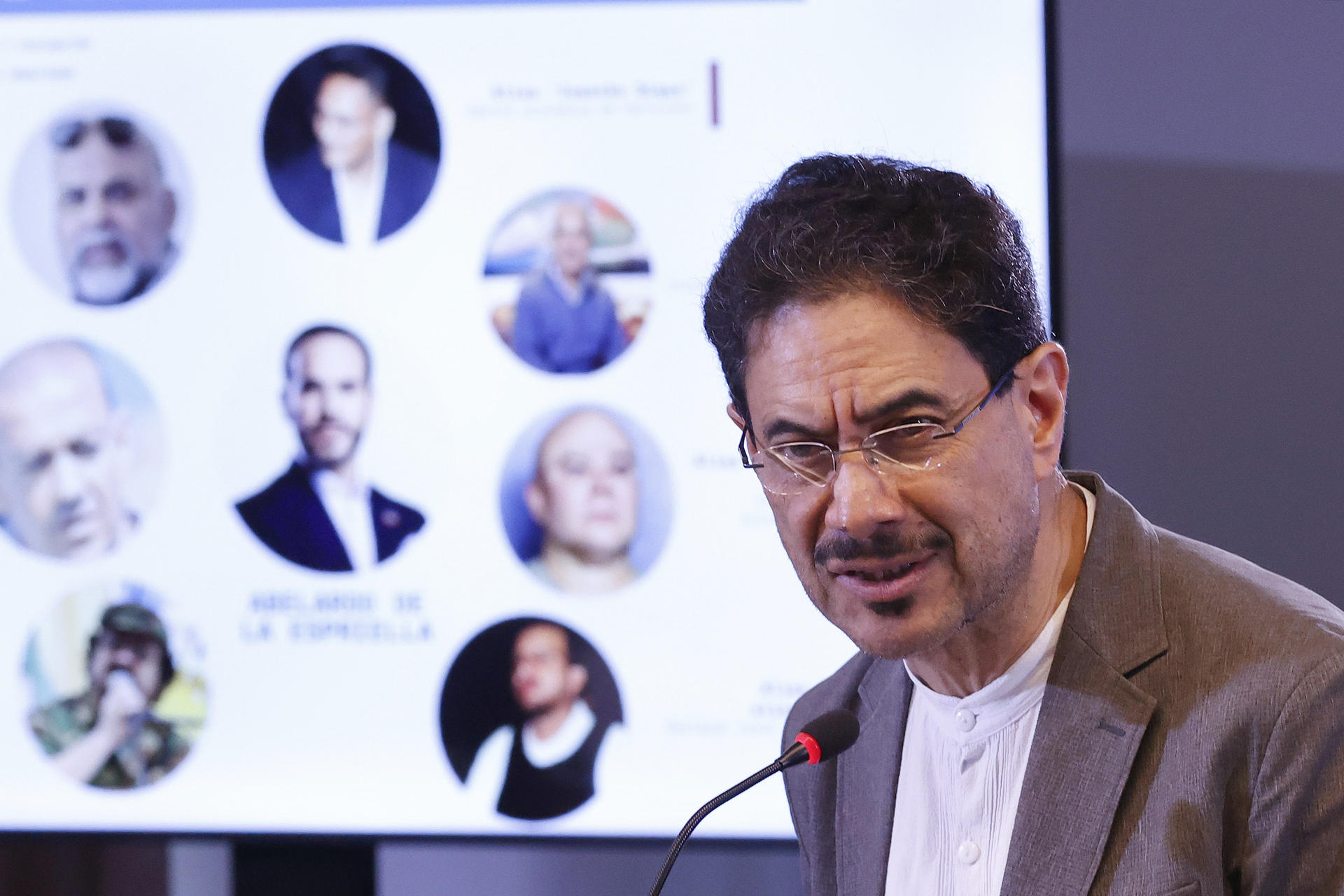 Iván Cepeda amenazó con denunciar a Abelardo de la Espriella