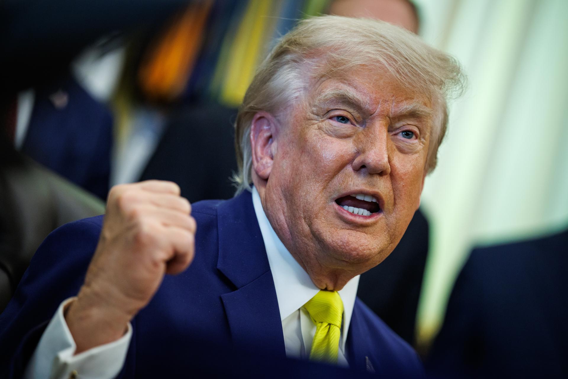 Trump pide a Israel e Irán que dejen de disparar "inmediatam