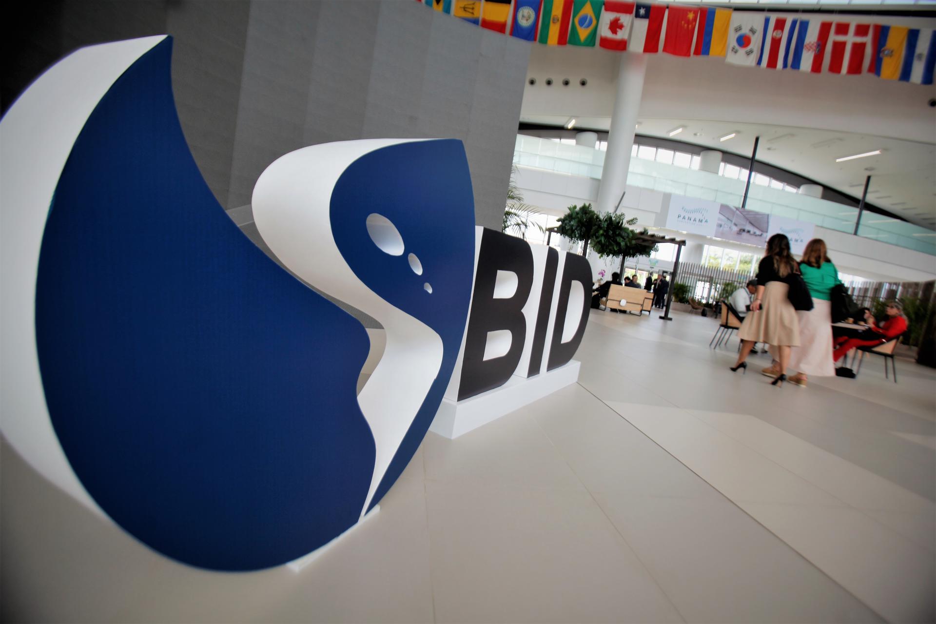 Venezuela seguirá sin acceso a créditos ni proyectos de inversión con el BID ni CAF hasta saldar su deuda