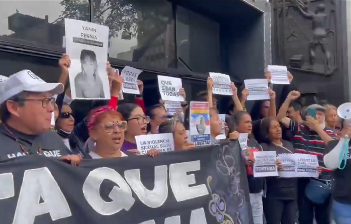Cover image for Protestan frente al Ministerio de la Mujer por la situación de las presas políticas