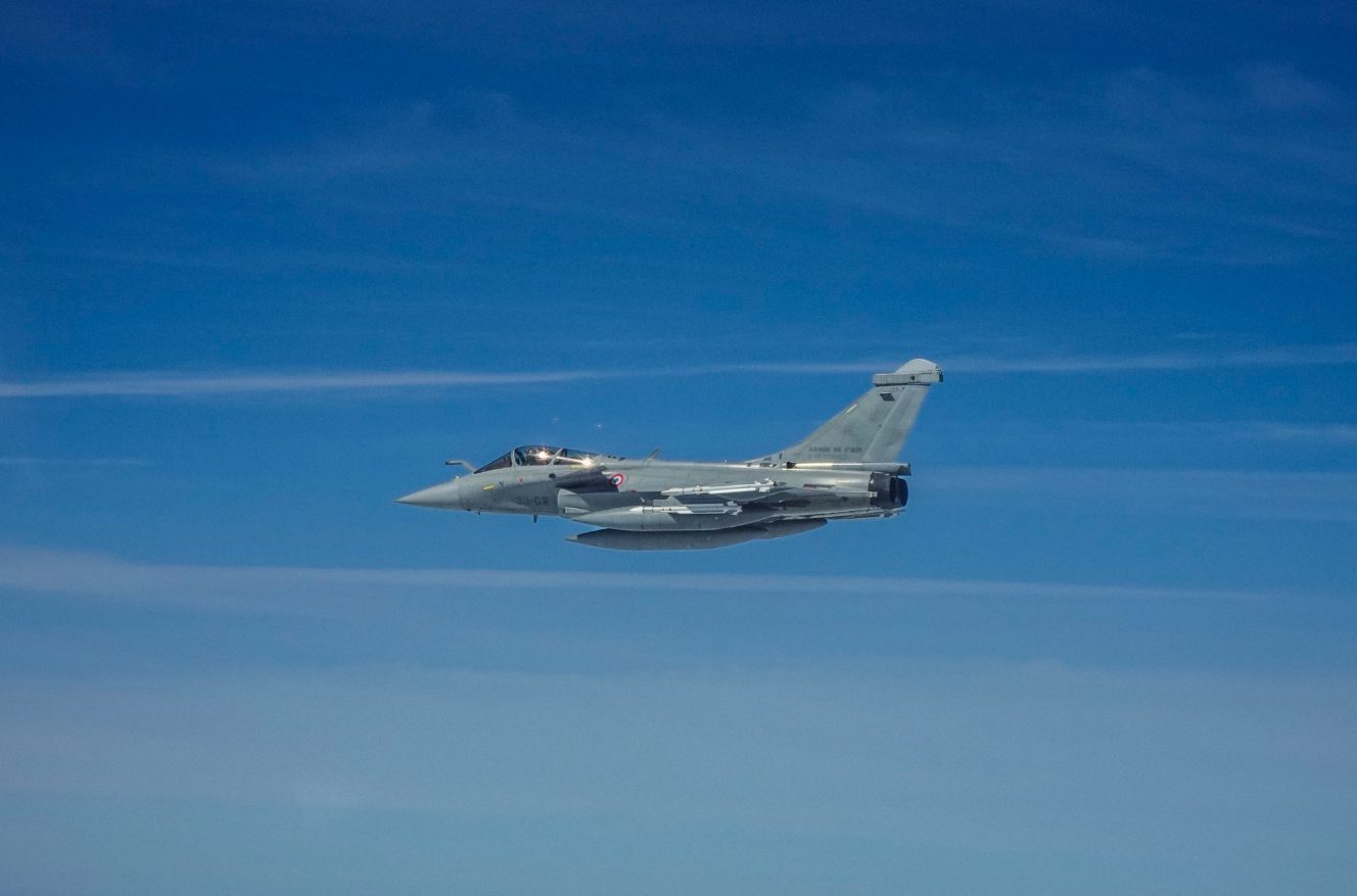 VIDEO: cazas de la Otan derribaron dron que había ingresado 