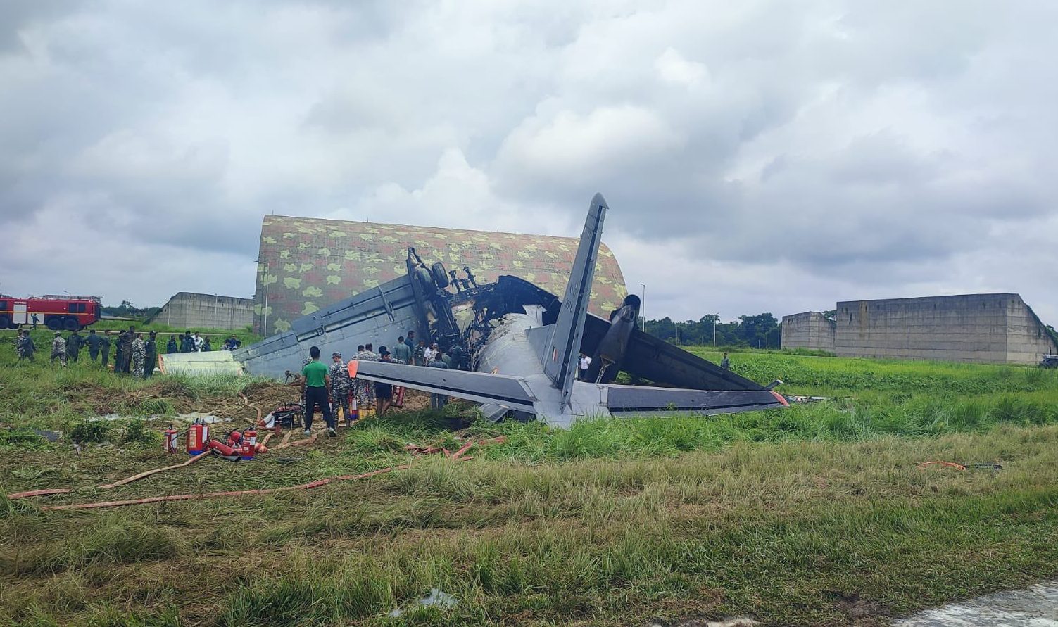 VIDEO: siniestro de un avión de la Fuerza Aérea india dejó cinco militares muertos