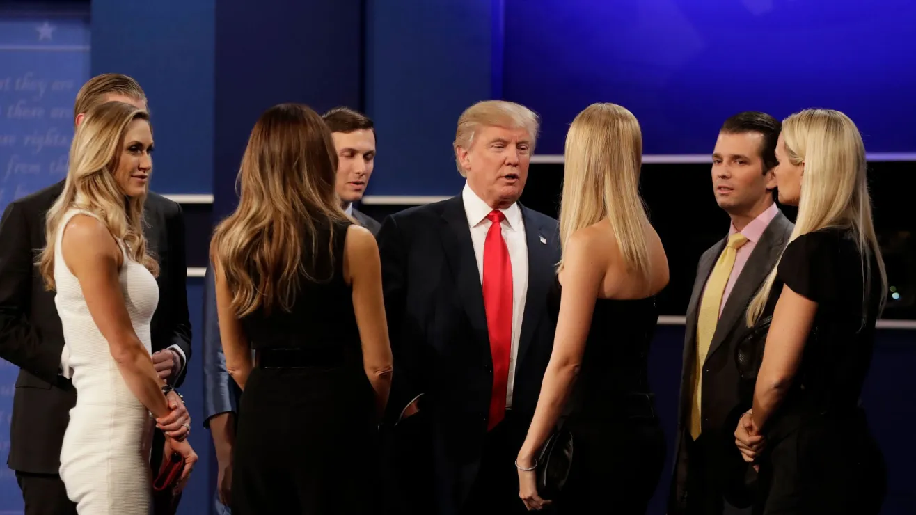 Empresa cripto vinculada a familia de Trump podría operar como banco con aval del gobierno federal