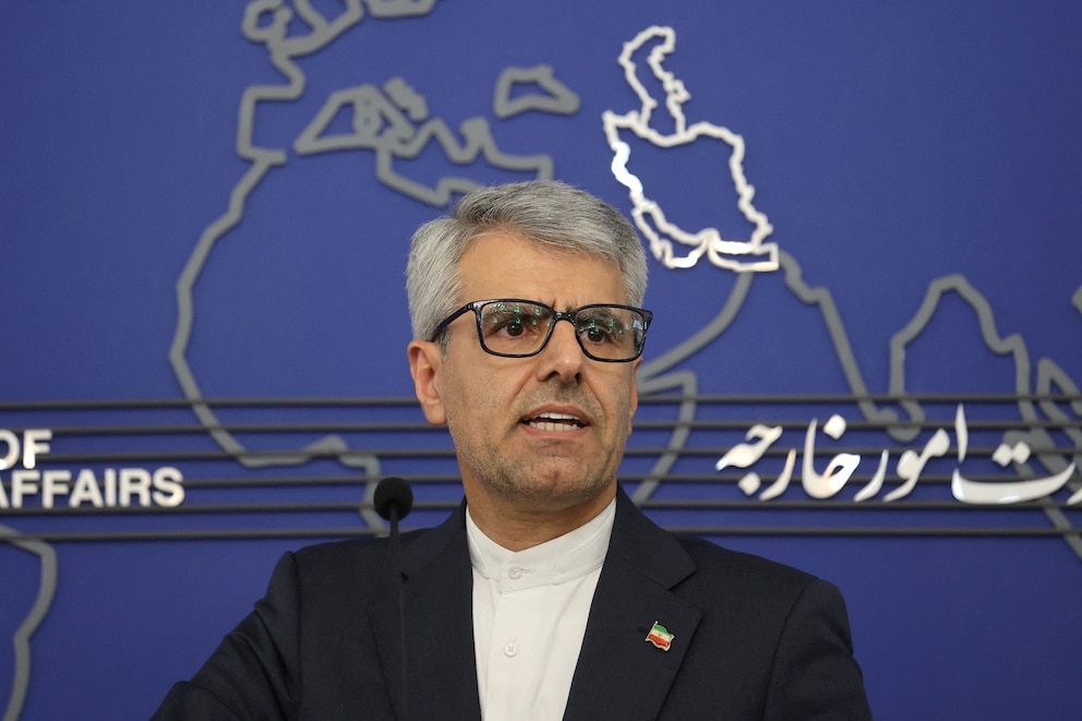 Régimen de Irán evalúa reunión entre Trump y Pezeshkian para firmar el acuerdo de paz