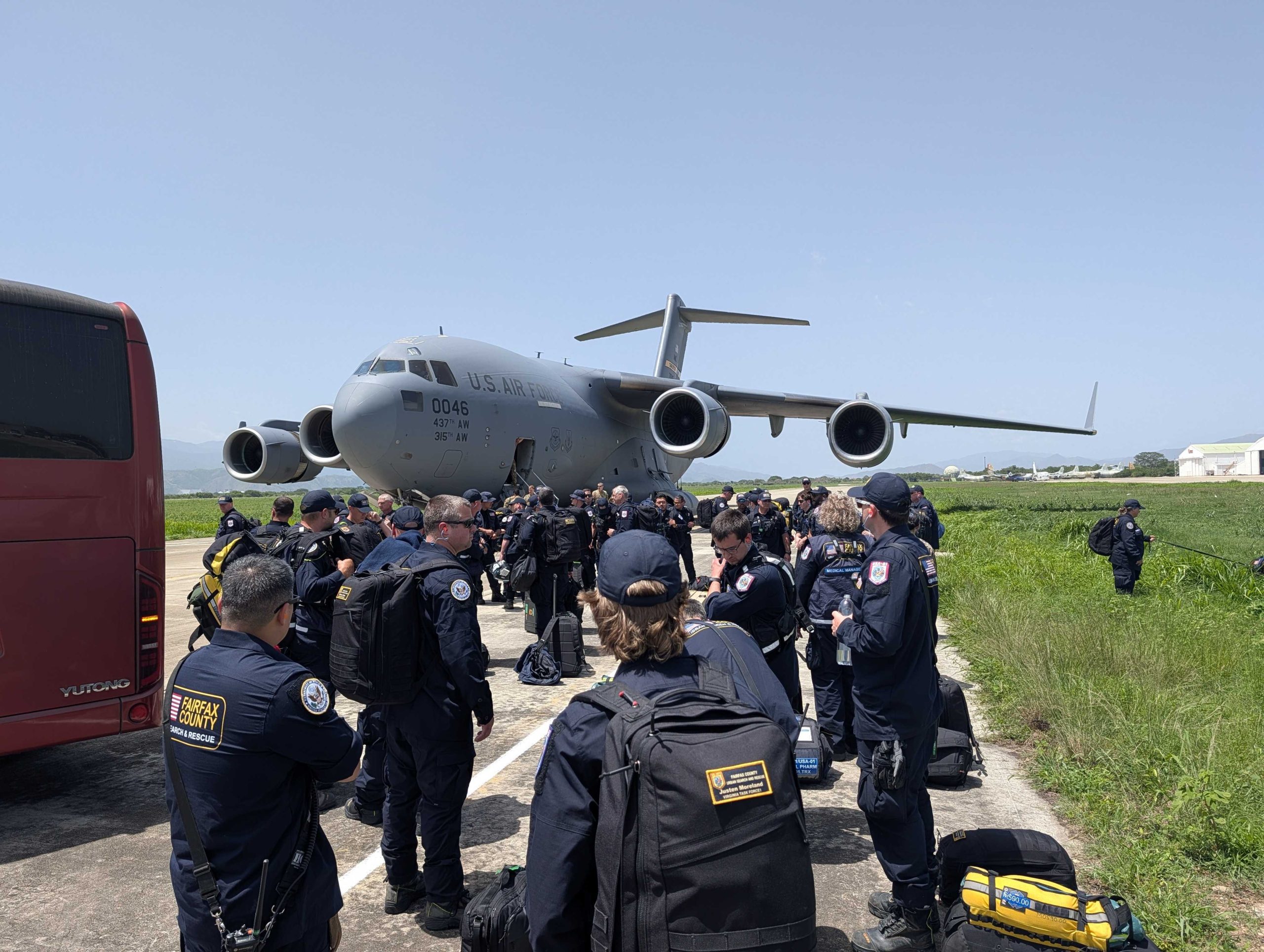 Equipos de rescate de California y Virginia ya operan en Venezuela