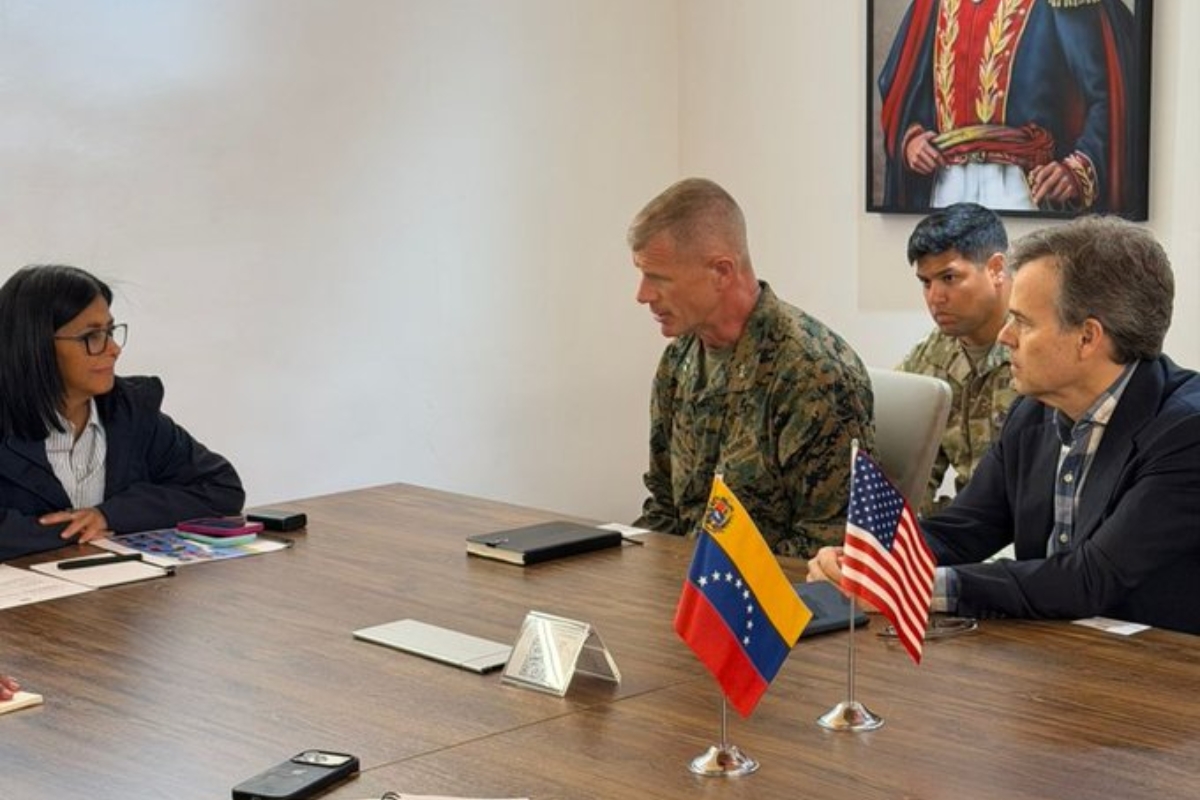 Mayor general de Marines de EEUU sostuvo encuentro con Delcy Rodríguez