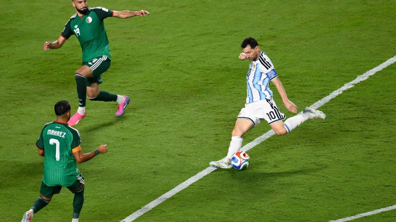 El dato que sorprendió al Mundial: la velocidad que alcanzó el remate de Messi en su primer gol
